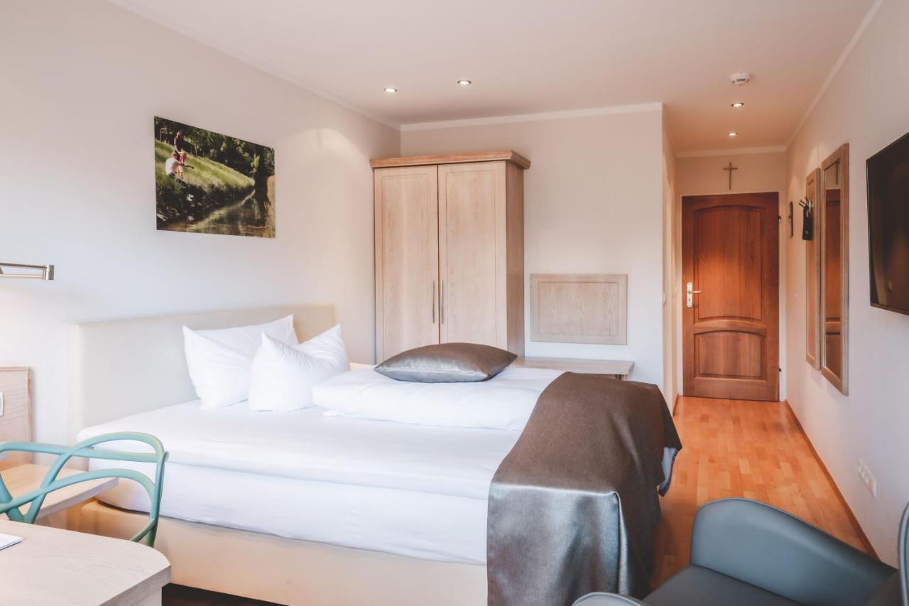Landidyll Hotel Weidenbrueck & Spa Swisttal エクステリア 写真