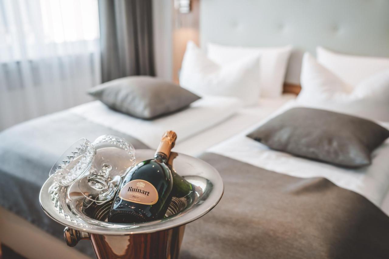 Landidyll Hotel Weidenbrueck & Spa Swisttal エクステリア 写真